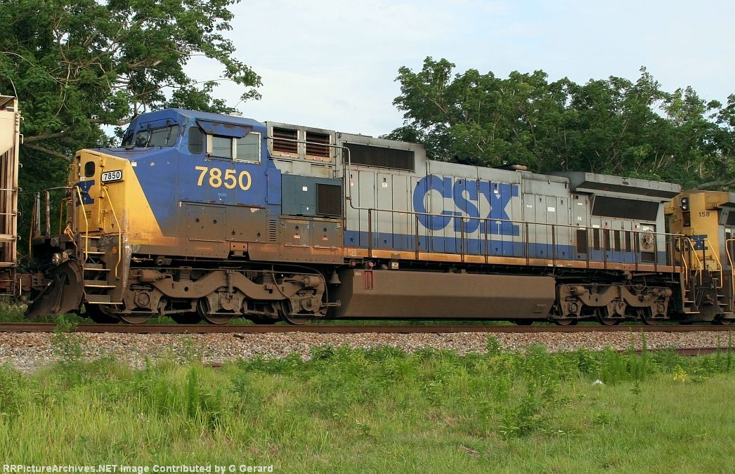 CSX 7850 on K833